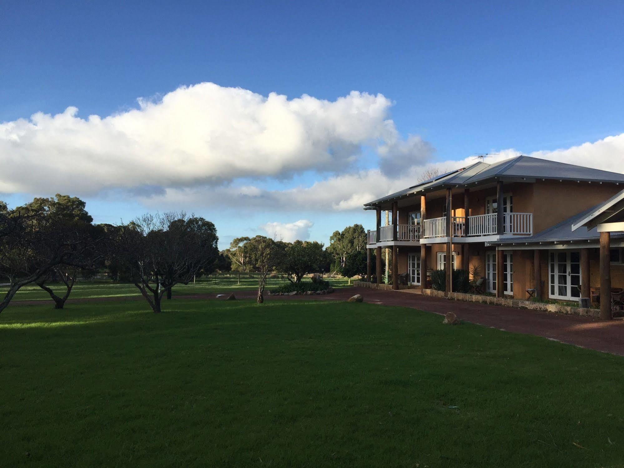 Erravilla Country Estate Spa Suite Accommodation Cowaramup Eksteriør billede