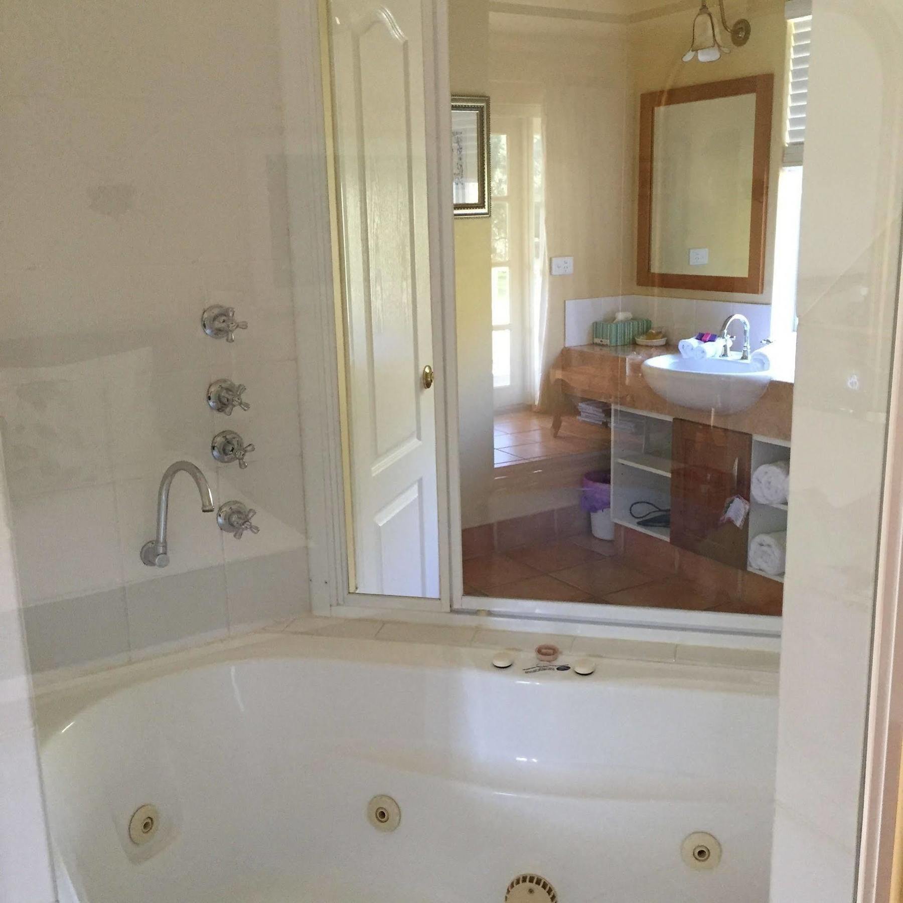 Erravilla Country Estate Spa Suite Accommodation Cowaramup Eksteriør billede